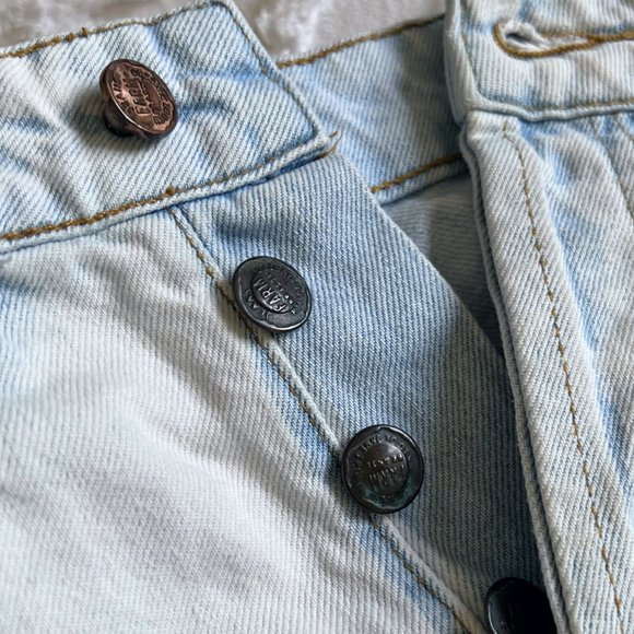 FARM RIO Jean Shorts Size 36 US 4 Light Wash Distressed Shredded - Picture 6 of 12